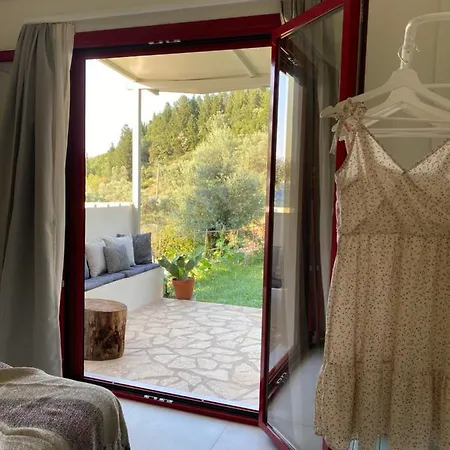 Cozy 2-bdrm-house With Garden And View, Iii Apartament Katouna