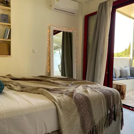 Apartament Cozy 2-bdrm-house With Garden And View, Iii