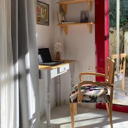 Cozy 2-bdrm-house With Garden And View, Iii Apartament *
